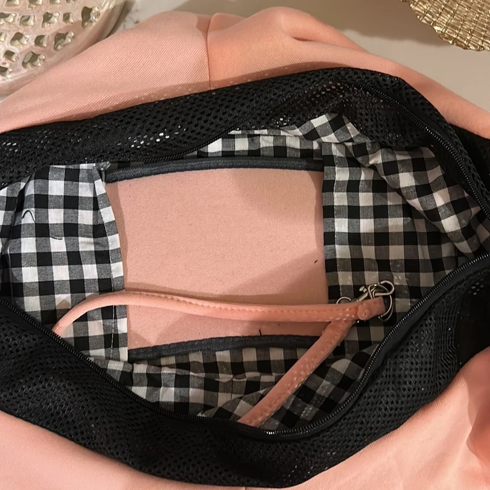 New Cuby Pet Carrier Pink w black & white interior.Small